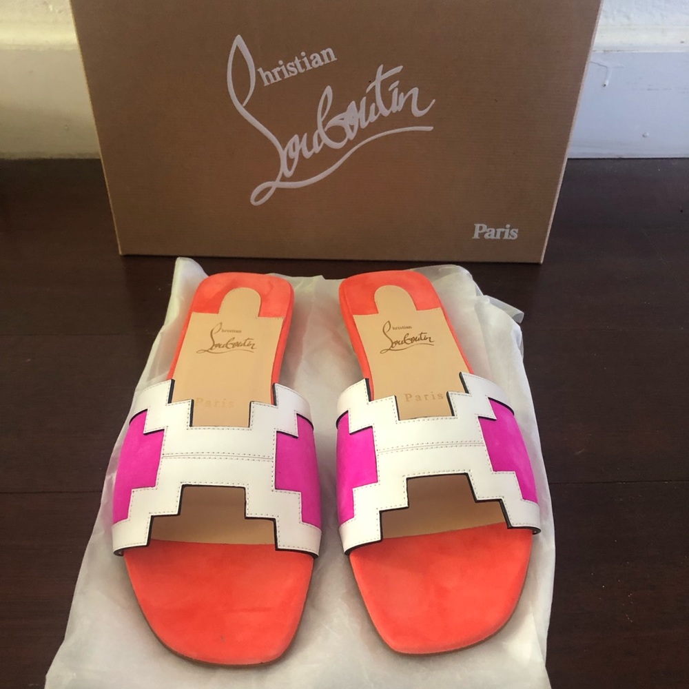 Christian louboutin Flat Suede Leather Red Sole Mule Sandal in smoothie/white
